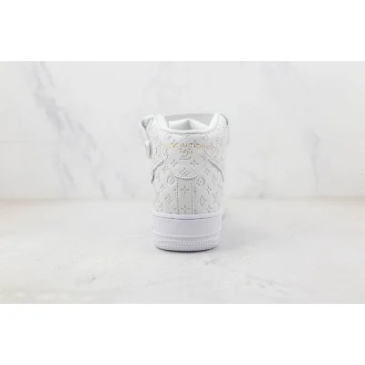 Louis Vuitton x Nike Air Force 1 Mid "White Monogram" фото № 9 Louis Vuitton x Nike Air Force 1 Mid "White Monogram" фото № 9