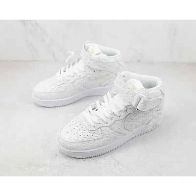 Louis Vuitton x Nike Air Force 1 Mid "White Monogram" фото № 5 Louis Vuitton x Nike Air Force 1 Mid "White Monogram" фото № 5