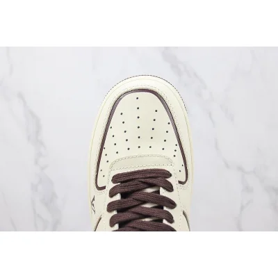 Louis Vuitton x Nike Air Force 1 Low "Cream White/Brown/Hatching" фото № 4 Louis Vuitton x Nike Air Force 1 Low "Cream White/Brown/Hatching" фото № 4