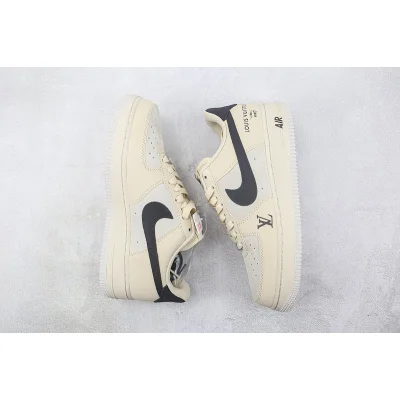 Louis Vuitton x Nike Air Force 1 07 Low "Black/Beige/Grey" фото № 6 Louis Vuitton x Nike Air Force 1 07 Low "Black/Beige/Grey" фото № 6