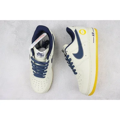 Nike Air Force 1 Low "Milky White/Navy/Yellow" фото № 7 Nike Air Force 1 Low "Milky White/Navy/Yellow" фото № 7