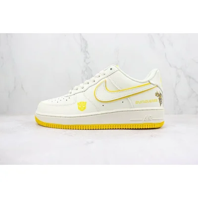 Nike Air Force 1 Low "Bumblebee" фото № 2 Nike Air Force 1 Low "Bumblebee" фото № 2