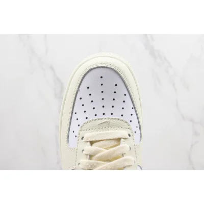 Nike Air Force 1 Low "Coconut Yellow/White" фото № 4 Nike Air Force 1 Low "Coconut Yellow/White" фото № 4