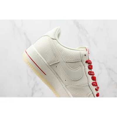 Supreme x Nike Air Force 1 Low "Beige/Red" фото № 3