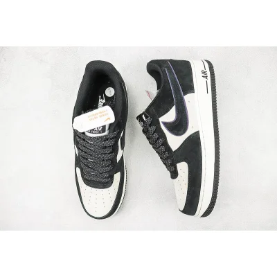 Nike Air Force 1 Low "Suede Black/White/Reflective" фото № 6 Nike Air Force 1 Low "Suede Black/White/Reflective" фото № 6