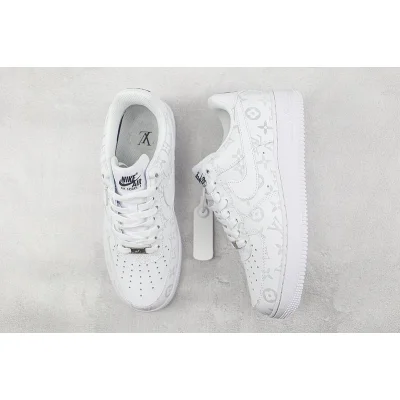 Louis Vuitton x Nike Air Force 1 Low "White/Grey" фото № 6 Louis Vuitton x Nike Air Force 1 Low "White/Grey" фото № 6