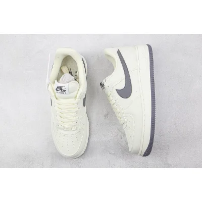Nike Air Force 1 Low "Linen White/Dark Grey" фото № 6 Nike Air Force 1 Low "Linen White/Dark Grey" фото № 6