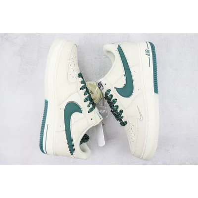 Nike Air Force 1 Low "Malachite Green" фото № 6 Nike Air Force 1 Low "Malachite Green" фото № 6