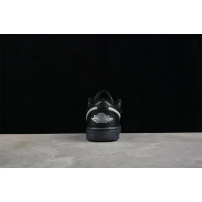 Nike Air Jordan 1 Low "Black" фото № 5