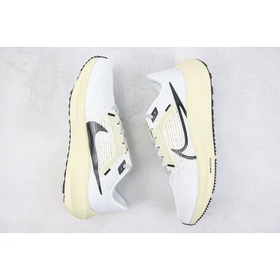 Nike Air Zoom Pegasus 40 "White/Light Yellow" фото № 7 Nike Air Zoom Pegasus 40 "White/Light Yellow" фото № 7