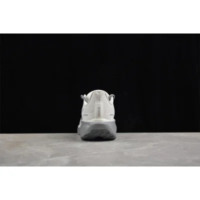 Nike Air Zoom Pegasus 41 "Silver Mist" фото № 3 Nike Air Zoom Pegasus 41 "Silver Mist" фото № 3