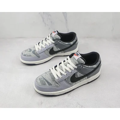 Nike Dunk Low SE "Copy Paste" фото № 5 Nike Dunk Low SE "Copy Paste" фото № 5