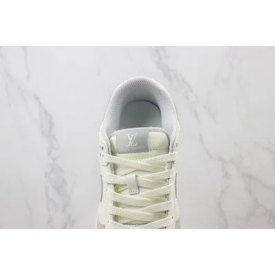 Louis Vuitton x Nike Dunk Low "Light Silver Corduroy/White" фото № 5