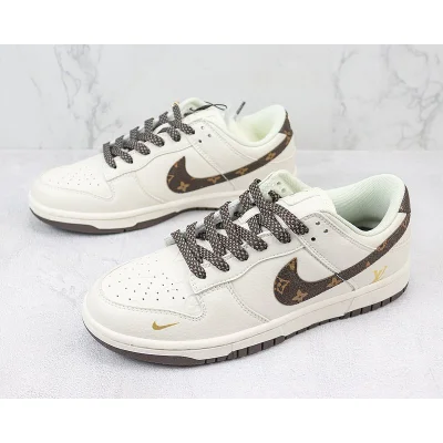 Louis Vuitton x Nike Dunk Low "Cedar Brown/Cream White/Monogram Swoosh" фото № 5