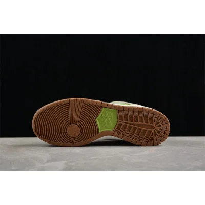Nike SB Dunk Low "Hemp Green" фото № 2