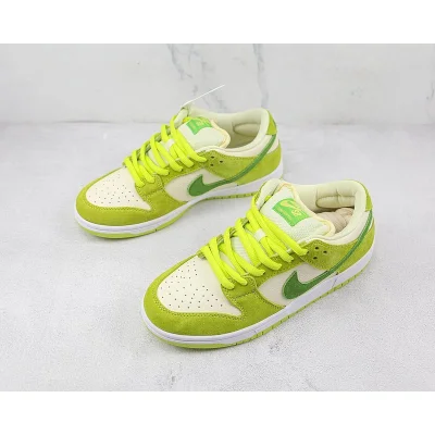 Nike SB Dunk Low "Pro Sour Apple" фото № 5