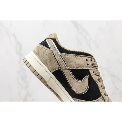 Otomo Katsuhiro x Nike SB Dunk Low Steamboy OST "Brown/Black/Sliver" фото № 4 Otomo Katsuhiro x Nike SB Dunk Low Steamboy OST "Brown/Black/Sliver" фото № 4