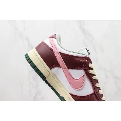Nike SB Dunk Low "Burgundy/White" фото № 4