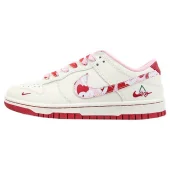Nike Dunk Low "Valentine's Day"