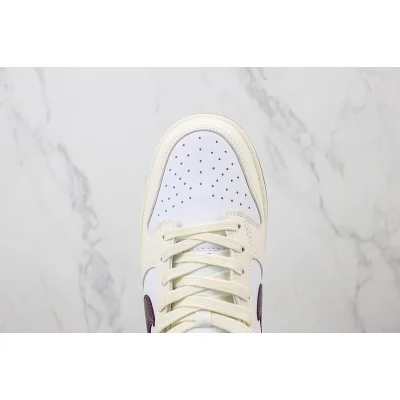 Nike Dunk Low "Dark Cacao/Coconut Milk" фото № 4 Nike Dunk Low "Dark Cacao/Coconut Milk" фото № 4