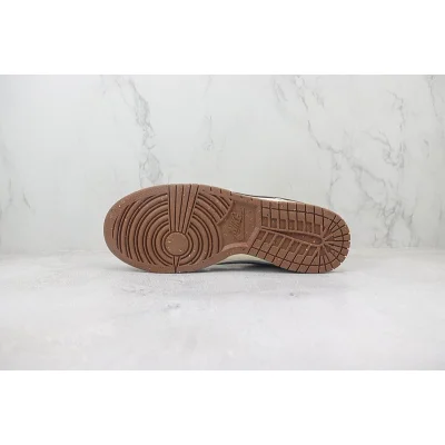 Nike Dunk Low "Dark Cacao/Coconut Milk" фото № 8 Nike Dunk Low "Dark Cacao/Coconut Milk" фото № 8