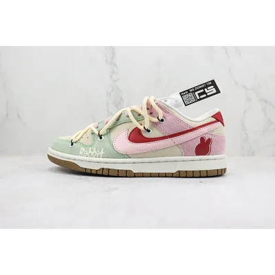 Nike SB Dunk Low 85 "Red/Pink/Grey/White" фото № 2 Nike SB Dunk Low 85 "Red/Pink/Grey/White" фото № 2