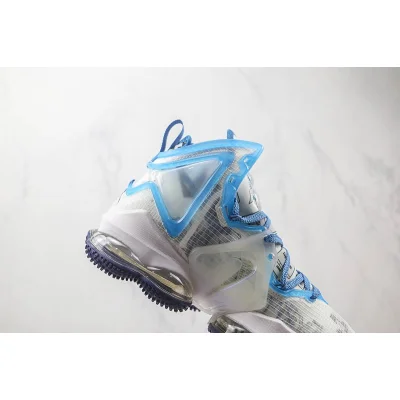 Nike LeBron 19 "Sweatsuit" фото № 4
