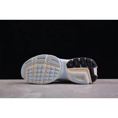 Nike V2K Run "Light Bone Metallic Platinum" фото № 4