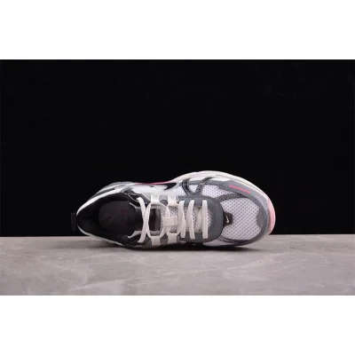 Nike V2K Run "Year of the Dragon" фото № 3