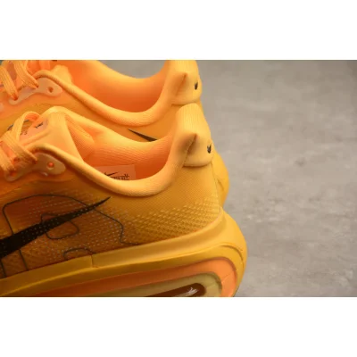 Nike Vomero Premium "University Gold/Black" фото № 6 Nike Vomero Premium "University Gold/Black" фото № 6
