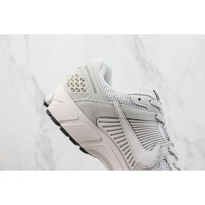 Nike Zoom Vomero 5 "Pure Platinum/Metallic/Silver" фото № 3
