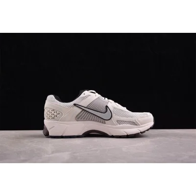 Nike Zoom Vomero 5 "White/Black" фото № 3