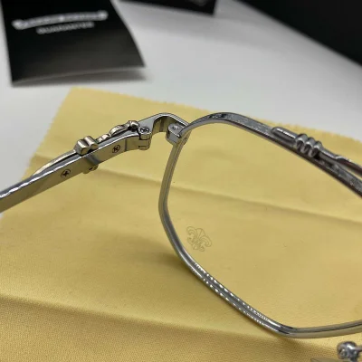 Оправа для очков Chrome Hearts Aviator Shaped Frame With Patterns "Silver" фото № 3 Оправа для очков Chrome Hearts Aviator Shaped Frame With Patterns "Silver" фото № 3