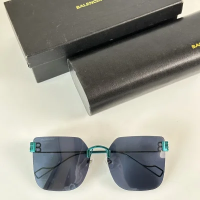 Солнцезащитные очки Balenciaga Large Lenses And Temples Decorated By Logo "Blue" фото № 2