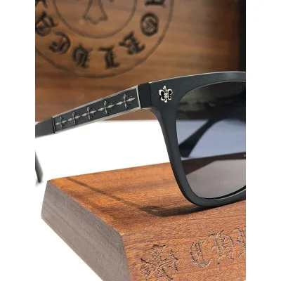 Солнцезащитные очки Chrome Hearts Repeating Logo On Temples Inside Rectangle "Black" фото № 5 Солнцезащитные очки Chrome Hearts Repeating Logo On Temples Inside Rectangle "Black" фото № 5