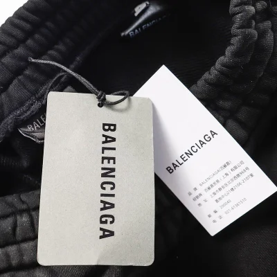 Штаны Balenciaga With Coat Of Arms - In Torn Style "Black" фото № 7 Штаны Balenciaga With Coat Of Arms - In Torn Style "Black" фото № 7