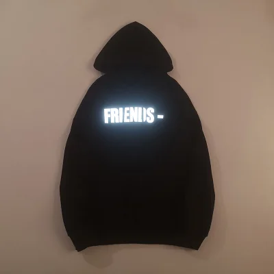 Худи Vlone Reflective Logo And Lettering "Black" фото № 9 Худи Vlone Reflective Logo And Lettering "Black" фото № 9