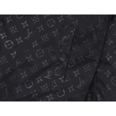 Ветровка Louis Vuitton With Emblem Print "Black" фото № 8 Ветровка Louis Vuitton With Emblem Print "Black" фото № 8