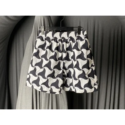 Шорты Bottega Veneta Crows feet "Black" фото № 3 Шорты Bottega Veneta Crows feet "Black" фото № 3