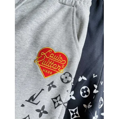 Шорты Louis Vuitton Heart Emblem "Gray" фото № 3