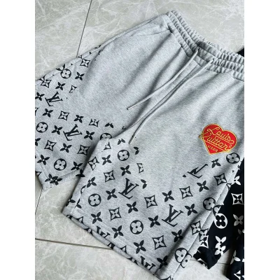 Шорты Louis Vuitton Heart Emblem "Gray" фото № 6