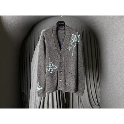 Кардиган Louis Vuitton With An Embroidered Logo "Gray" фото № 7