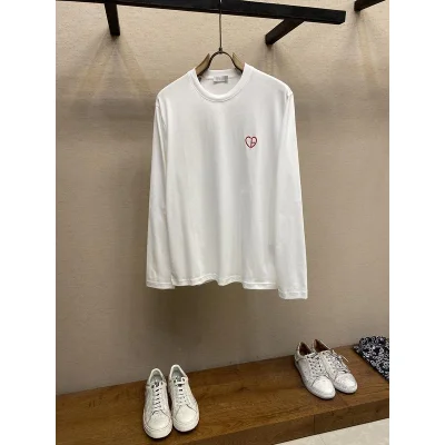 Свитшот Christian Dior Red Heart CD "White" фото № 6 Свитшот Christian Dior Red Heart CD "White" фото № 6