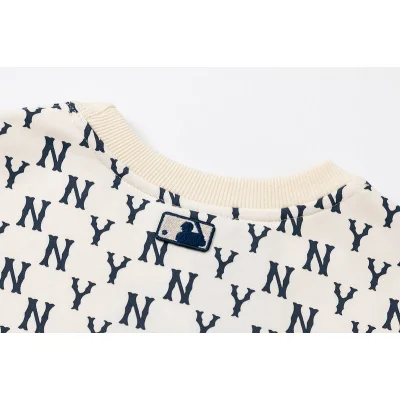 Свитшот MLB Monogram Allover Overfit "Cream" фото № 6 Свитшот MLB Monogram Allover Overfit "Cream" фото № 6