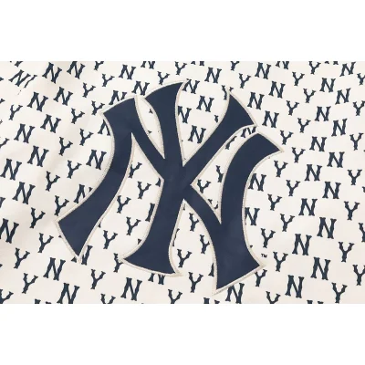 Свитшот MLB Monogram Allover Overfit "Cream" фото № 7 Свитшот MLB Monogram Allover Overfit "Cream" фото № 7