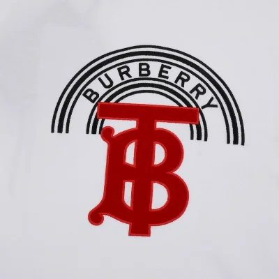 Футболка Burberry With An Arch And Brand Badge "White" фото № 3 Футболка Burberry With An Arch And Brand Badge "White" фото № 3