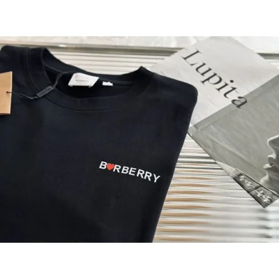 Футболка Burberry With Red Heart On The Back "Black" фото № 2