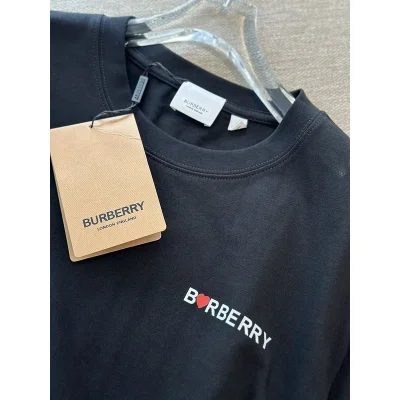 Футболка Burberry With Red Heart On The Back "Black" фото № 3