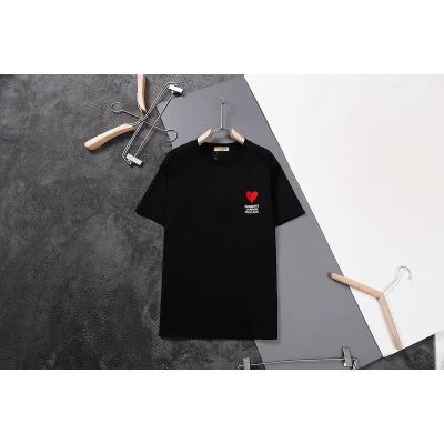 Футболка Burberry Heart Emblem "Black" фото № 3 Футболка Burberry Heart Emblem "Black" фото № 3