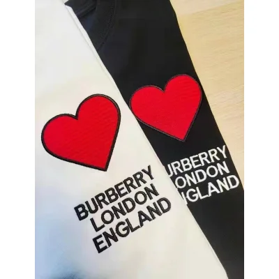 Футболка Burberry Heart Emblem "Black" фото № 6 Футболка Burberry Heart Emblem "Black" фото № 6